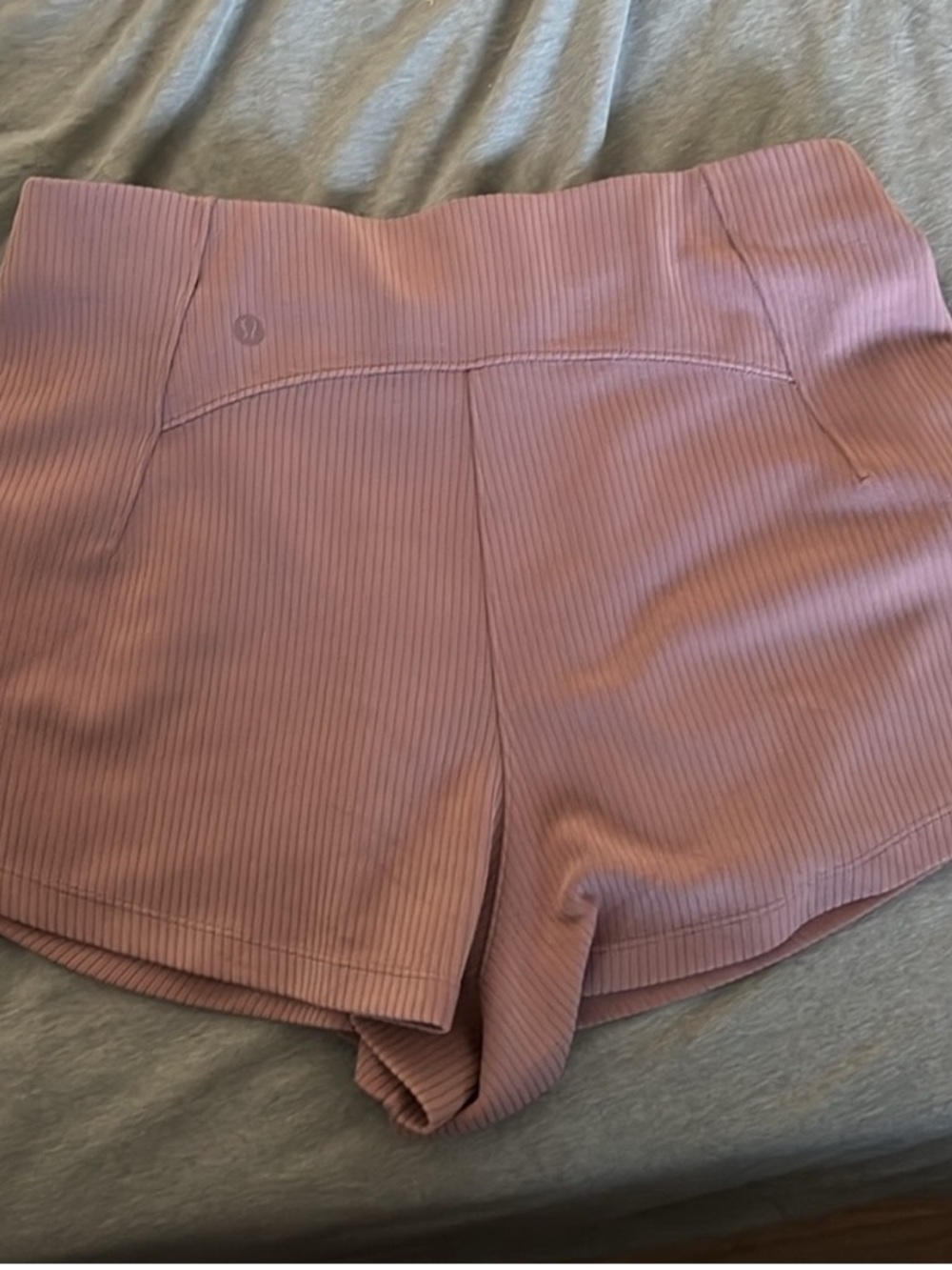 Lululemon Ribbed Soft Stream HR Shorts 2” - Twilight Rose (8) - Picture 7 of 8